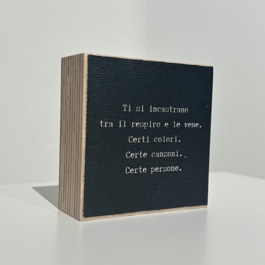 Piastrellina... Ti si incastrano tra il respiro e le vene... - 1/2